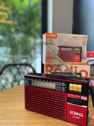 Radio Portatil C/lanterna Fm/am/sw Le-607